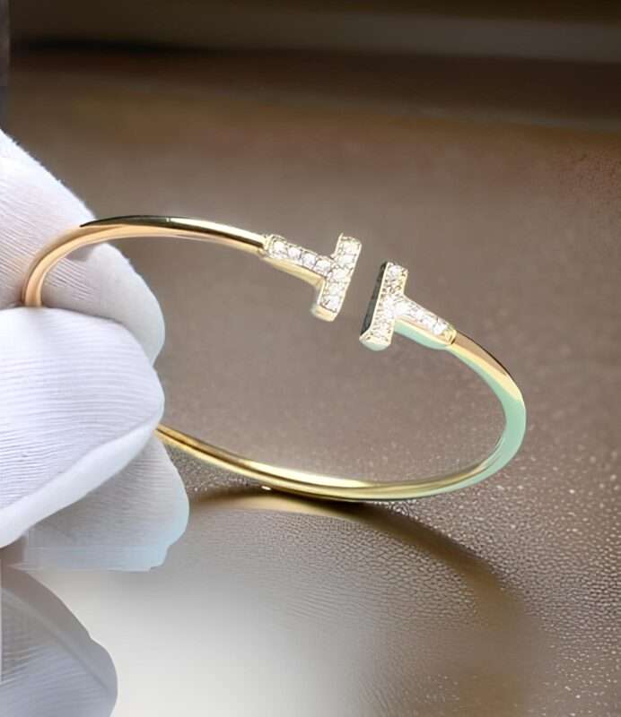 Splurge, Accesorio, Beautiful Zircon Bangle Jewelry, cubic zirconia bangle, zircon jewelry, elegant bangle, sparkly bangle