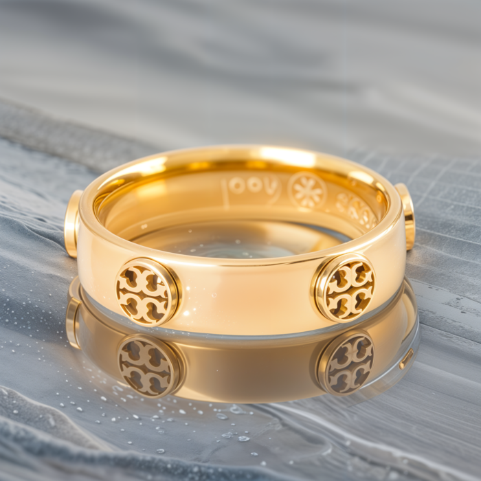 Splurge Accesorio, Gold Plated Tory Ring, Splurge Accesorio Gold Plated Tory Ring, Jewelry, Gold Plated Ring, Tory Burch, Fashion Accessories, Women's Jewelry, Splurge Accesorio, Accessory, Elegant Jewelry, Stylish Ring, Modern Jewelry, Trendy Jewelry, Luxury Jewelry, Jewelry Collection