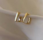 Gold Plated Hoops, Splurge Accesorio, Jewelry, Gold Plated Hoops, Fashion Accessories, Women’s Jewelry, Splurge Accesorio, Accessory, Elegant Jewelry, Stylish Hoops, Modern Jewelry, Trendy Jewelry, Affordable Jewelry, Jewelry Collection, Everyday Jewelry, Classic Hoops, Sophisticated Jewelry