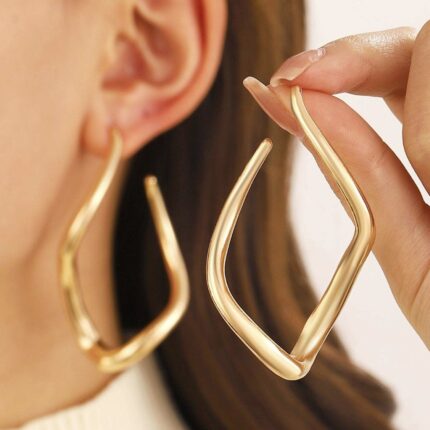 Splurge Accesorio Luxury Stainless Steel Earrings, Splurge Accesorio, Luxury Stainless Steel Earrings, Jewelry, Stainless Steel Earrings, Fashion Accessories, Women's Jewelry, Splurge Accesorio, Elegant Earrings, Stylish Jewelry, Versatile Accessories, Minimalist Earrings, Rs 569