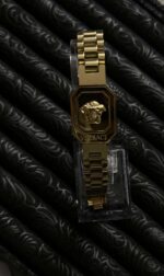 Splurge Accesorio Premium Stainless Steel Versace Gold Bracelet, Splurge Accesorio, Premium Stainless Steel Versace Gold Bracelet, Men’s Jewelry, Versace Bracelet, Luxury Bracelet, High-Quality Bracelet, Fashion Accessories, Rs. 2399, Gold Plated Bracelet, Elegant Men’s Accessory