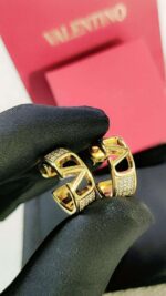 Splurge Accesorio Valentino Hoops, Splurge Accesorio, Valentino Hoops, Women's Jewelry, Fashion Accessories, Luxury Hoops, Rs 3300, Valentino-Inspired Jewelry, Premium Earrings, Elegant Hoops, Designer Earrings